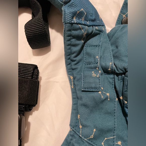 Tula Classic Explore Mesh Carrier in Blue Contellation - Picture 5 of 9